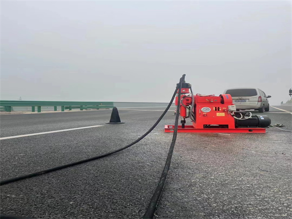 大关马路路基路面开裂下沉注浆加固灌浆