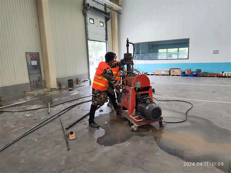 大关厂房地面下沉塌陷注浆加固施工